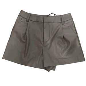 NWT Vegan Faux Leather Shorts Size M By Ci Sono